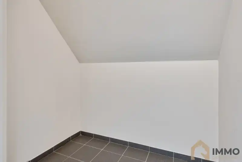 Te koop in Staden – Instapklare energiezuinige gezinswoning met garage, tuin en kelder foto 17