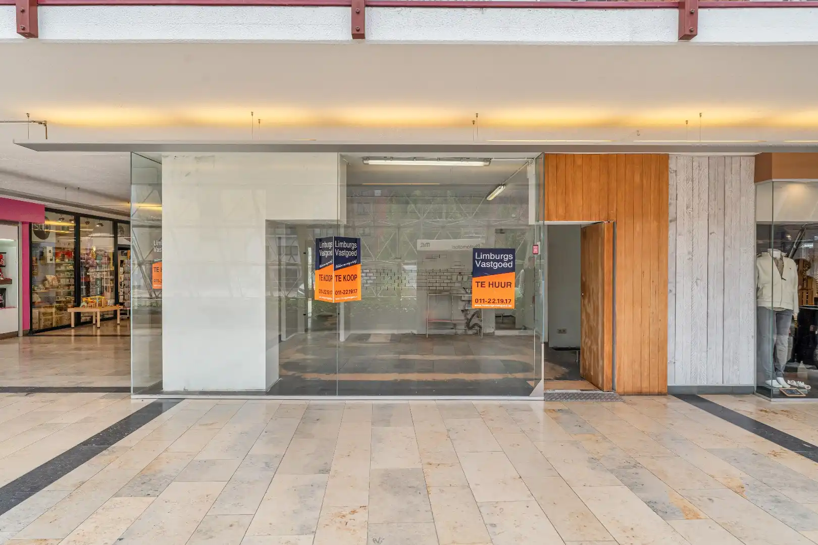 Commercieel uitstekend gelegen handelspand, 39m² foto 2