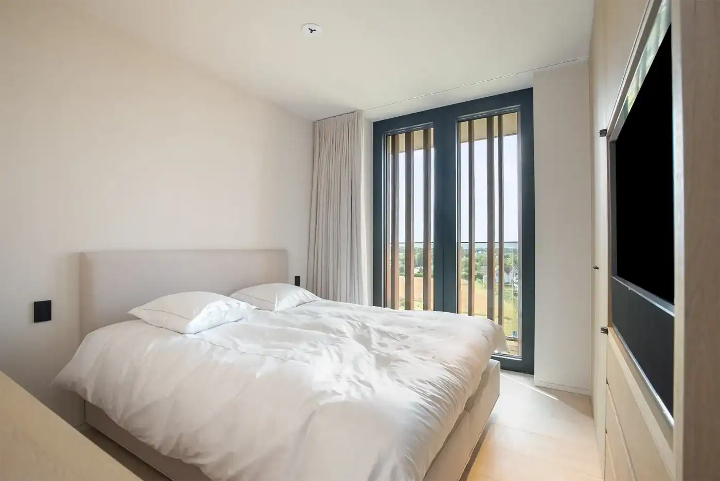 Uiterst smaakvol en top-notch afgewerkt appartement met panoramische zeezichten te Cadzand foto 14