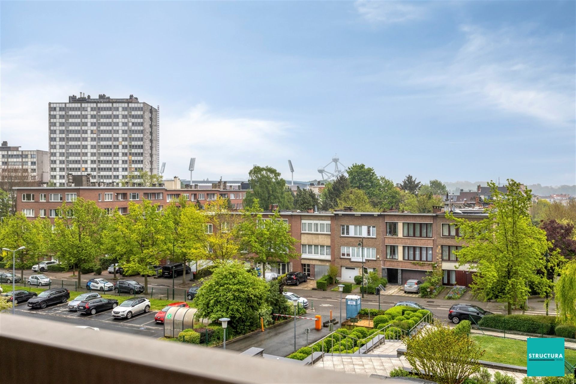 


Zeer aangename éénkamerappartement te koop in Jette.


 foto 11