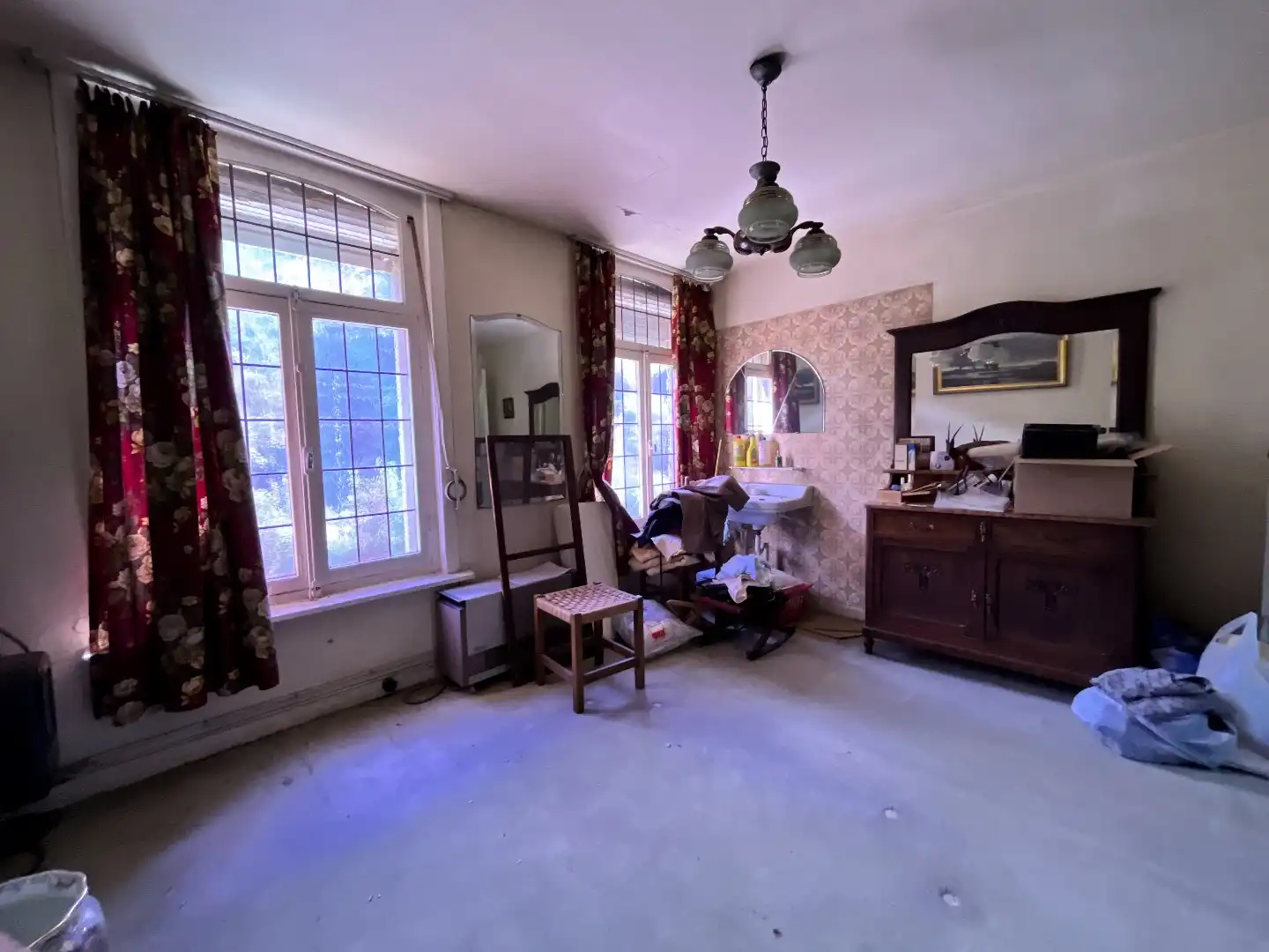 Te renoveren stadswoning met 4 slpk, koer en garage foto 15