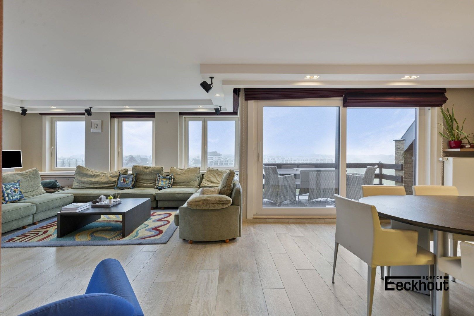 Exclusief duplexappartement met grote terrassen en prachtige zichten én een garagebox! foto 7