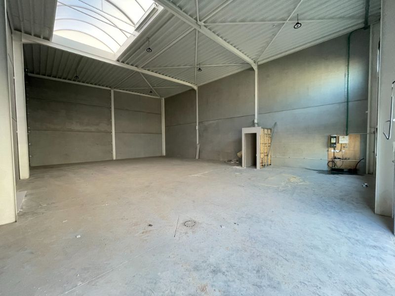 Nieuwbouw KMO Unit van 216m² te huur op toplocatie in Evergem – Project Heermeers foto 10