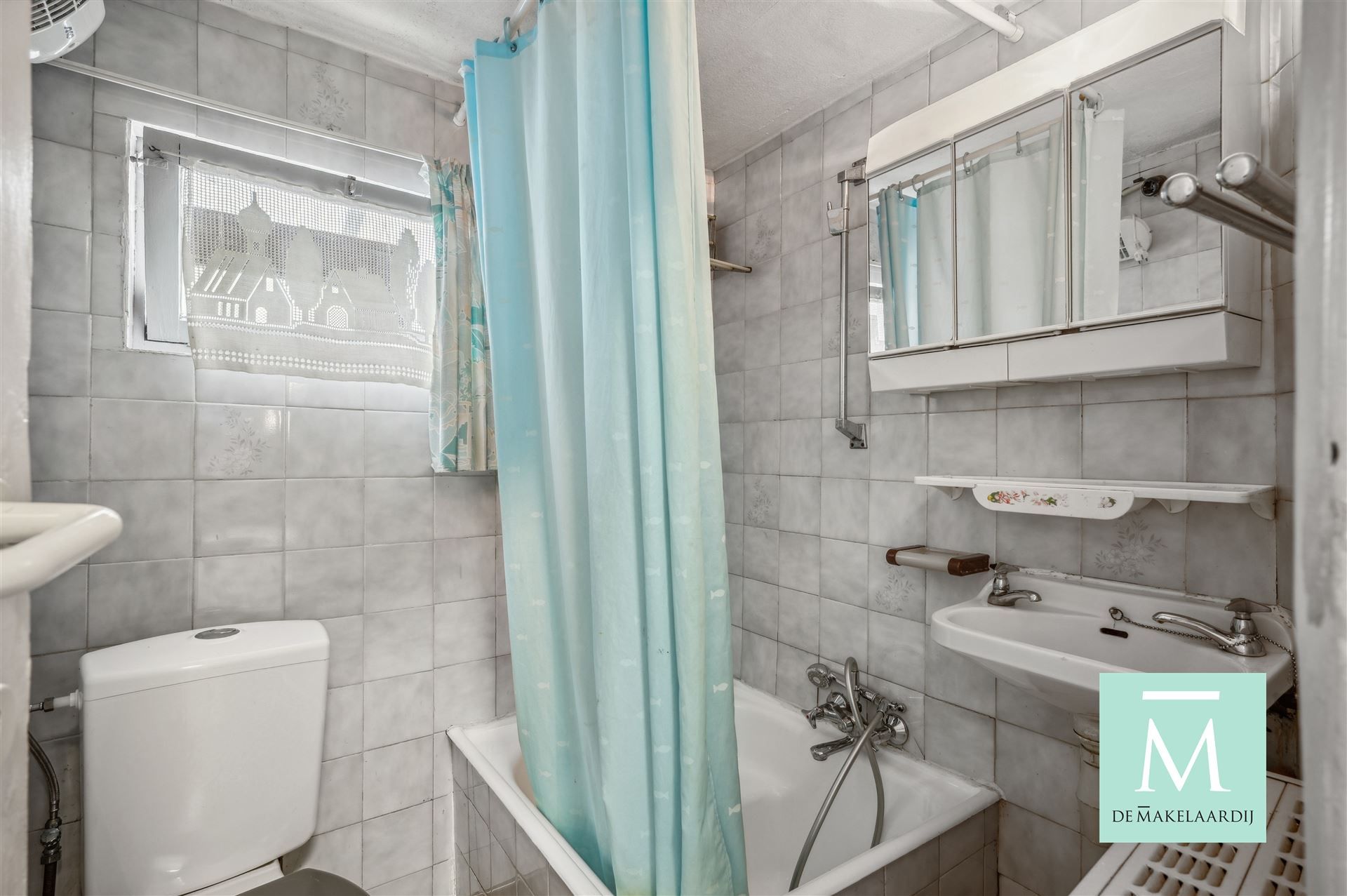 Te renoveren Begijnenwoning gelegen op een toplocatie! foto 13
