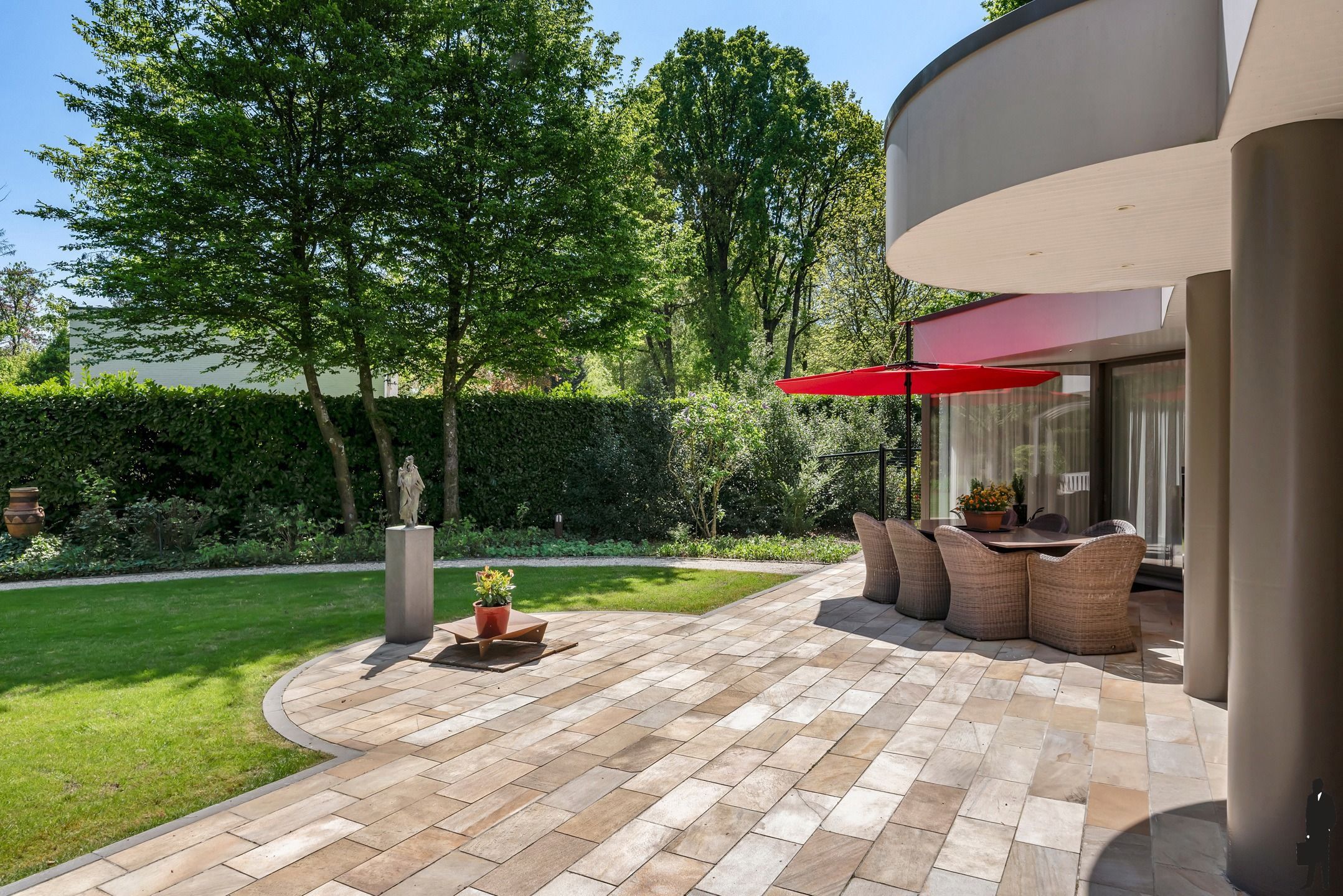 Residentiële villa op hoekperceel van ca. 2.452m² foto 31
