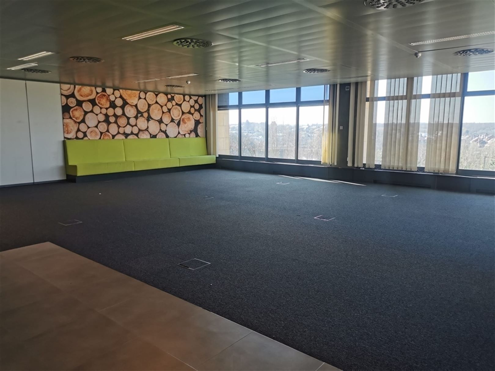 Kantoorcomplex aan de stadsrand van Leuven foto 5