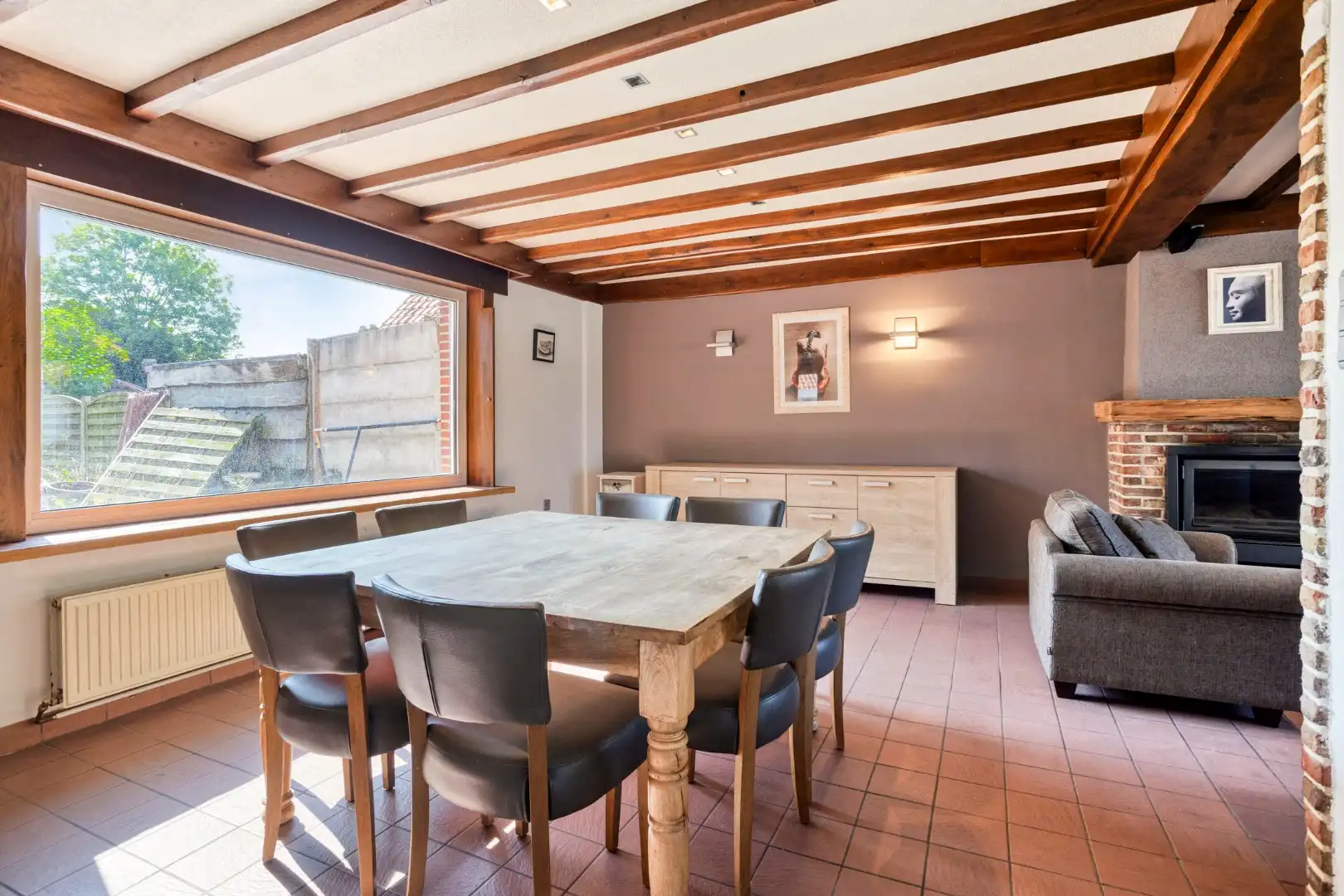 Te renoveren woning met 3 slaapkamers!  foto 3