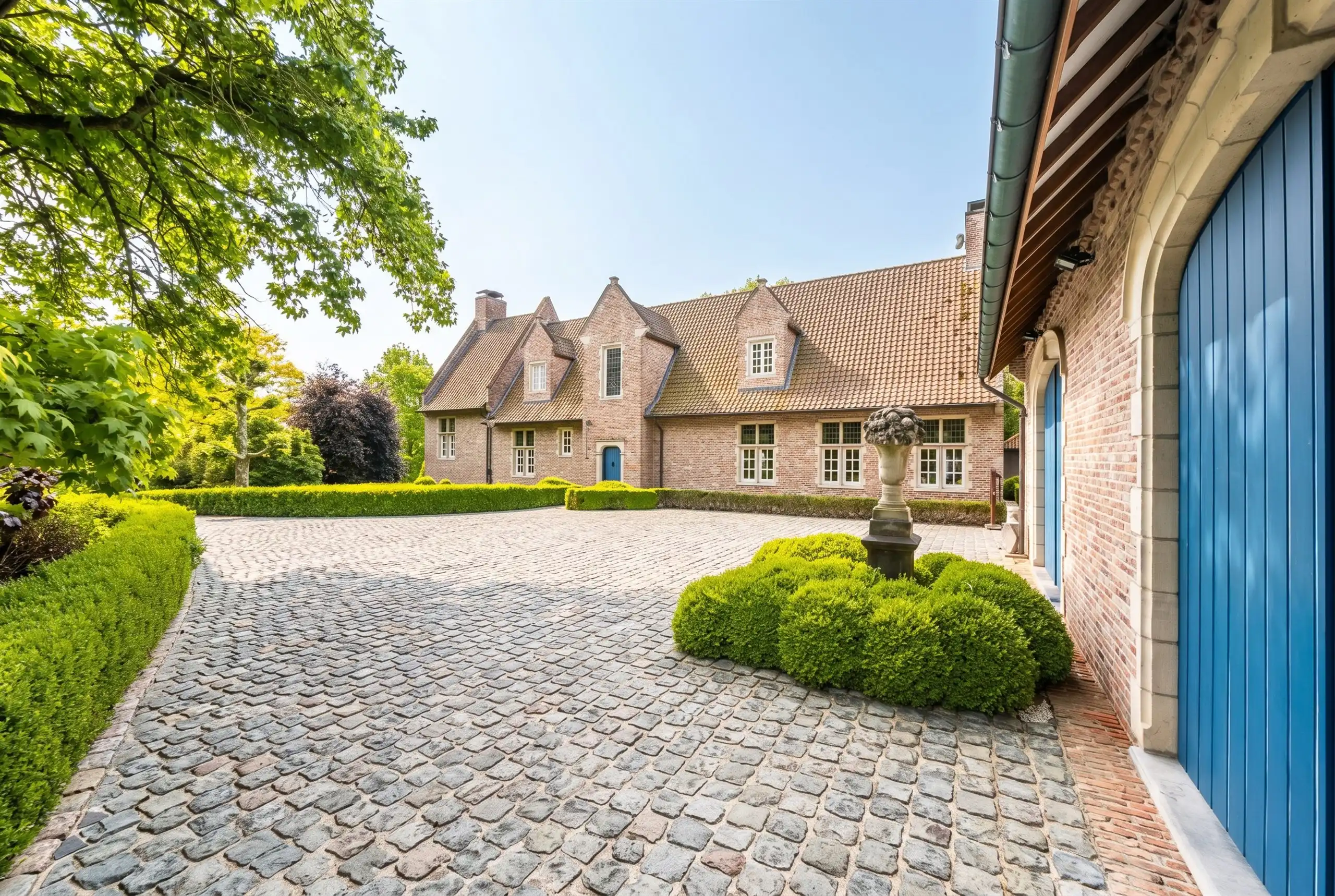 Exceptioneel landhuisdomein  met topverzicht! foto 4