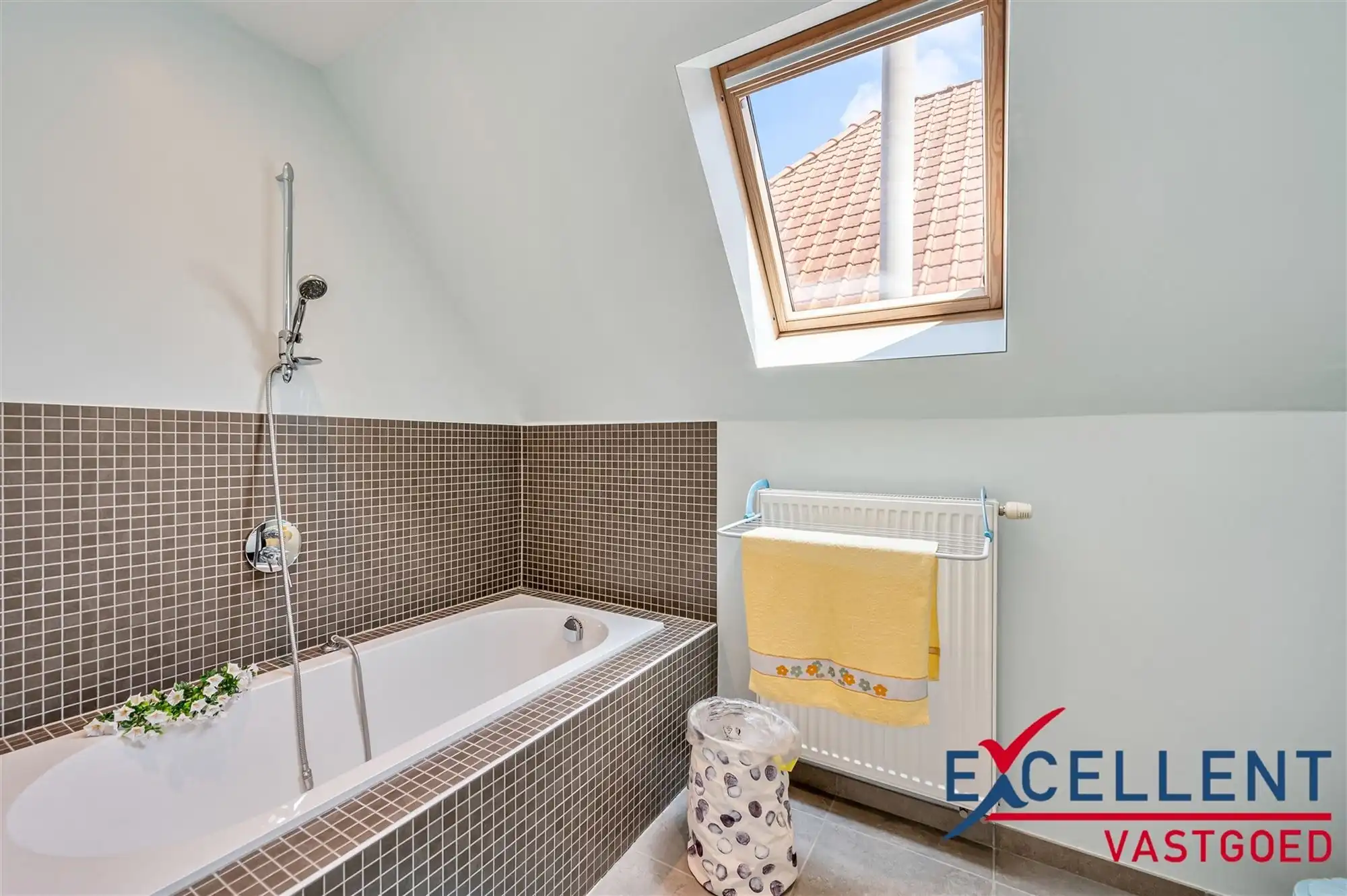 Instapklaar appartement aan het station van Deinze foto 11