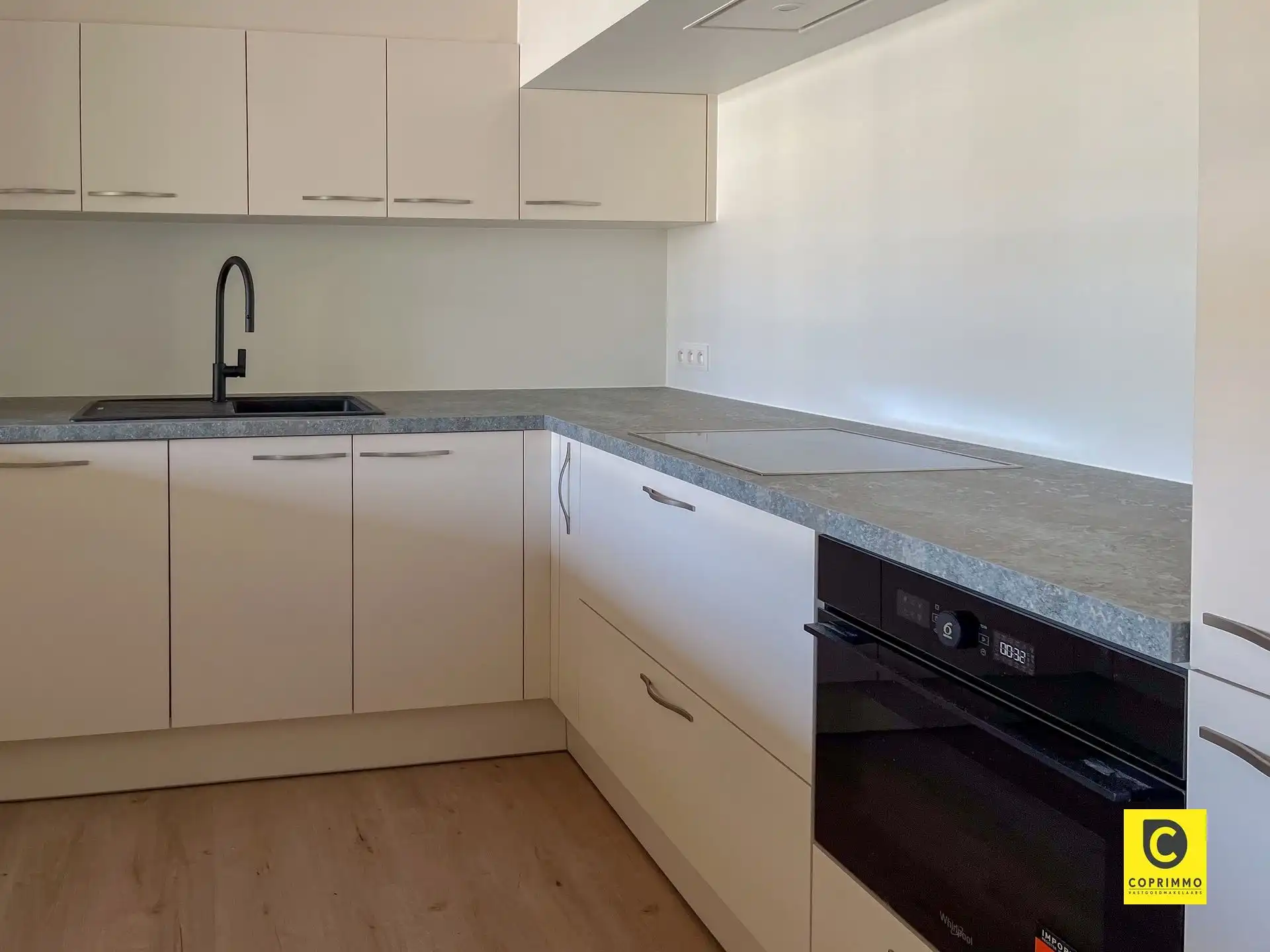 Gerenoveerd appartement foto 3