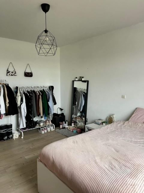 Twee slaapkamer appartement + carport foto 4