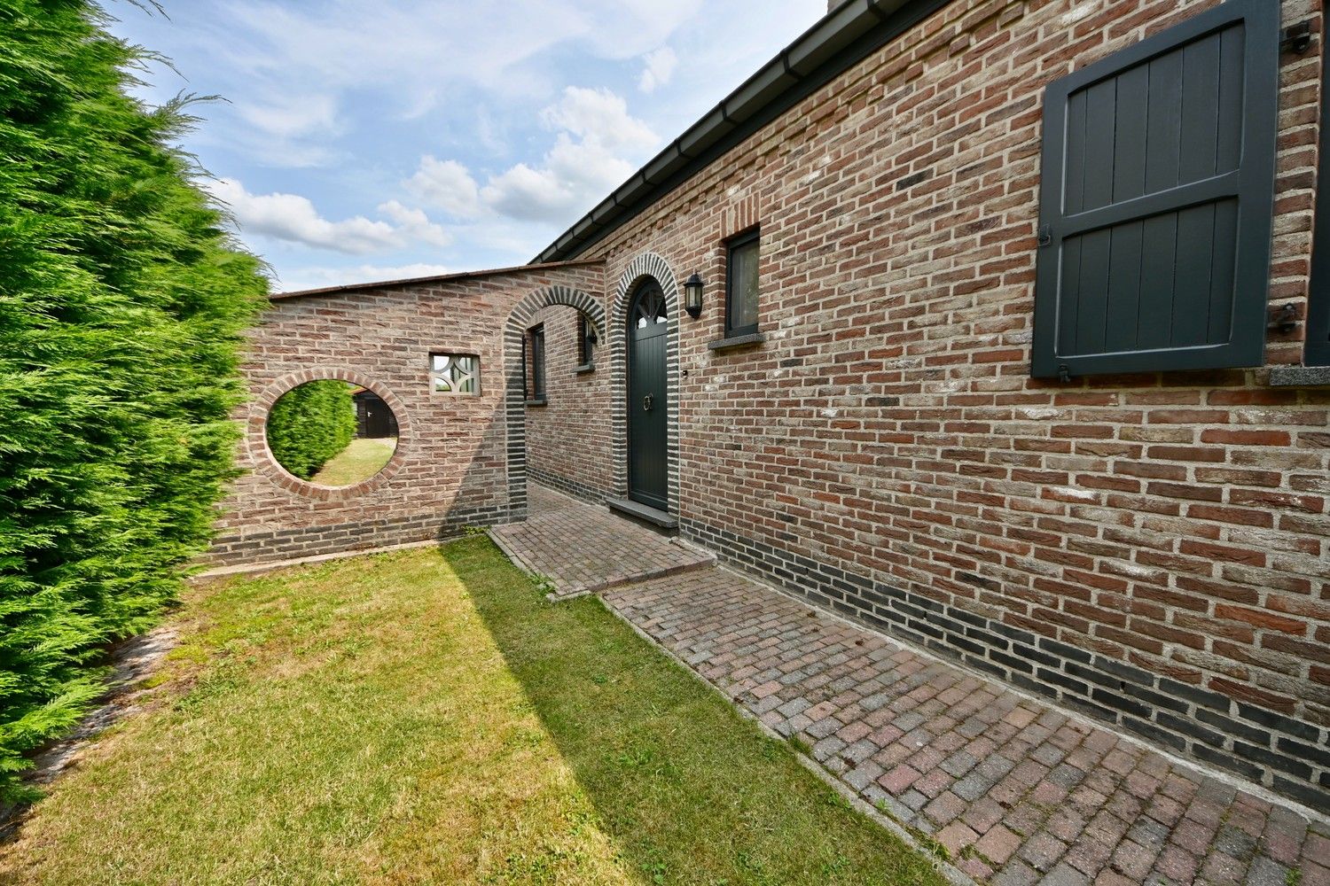 Rustig gelegen laagbouw woning met 2 slaapkamers, garage en tuin. foto 22