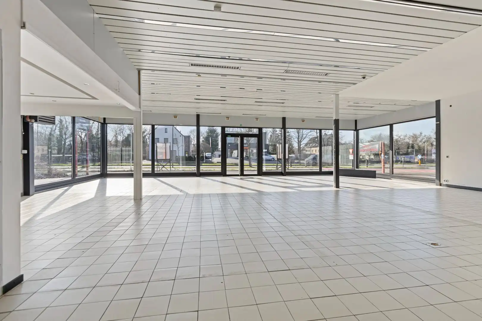 TE HUUR: Handelspand op toplocatie Hasseltweg foto 11