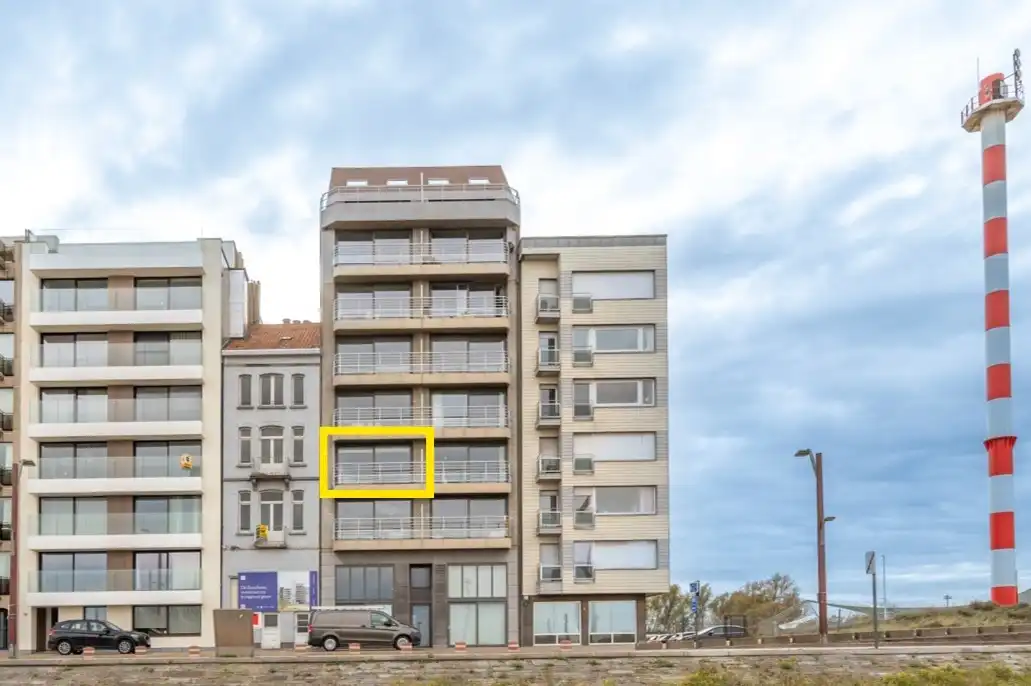 Designappartement met panoramisch zeezicht! foto 18