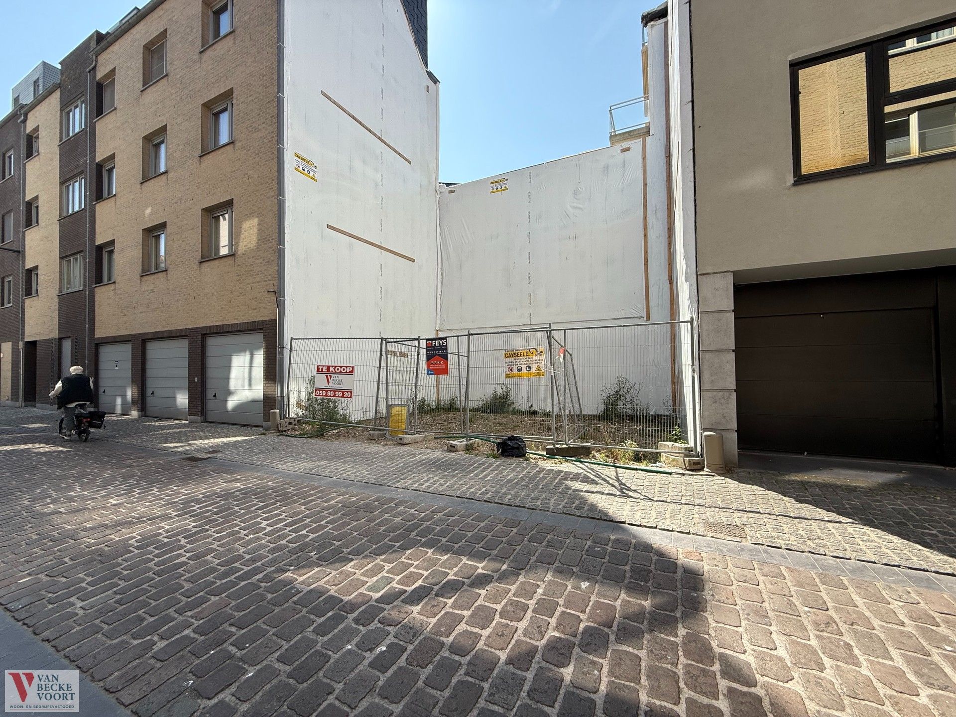 Bouwgrond met vergunning foto {{pictureIndex}}