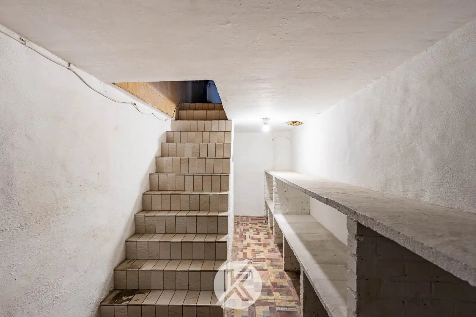 Vrijstaande, robuuste woning nabij het centrum foto 25