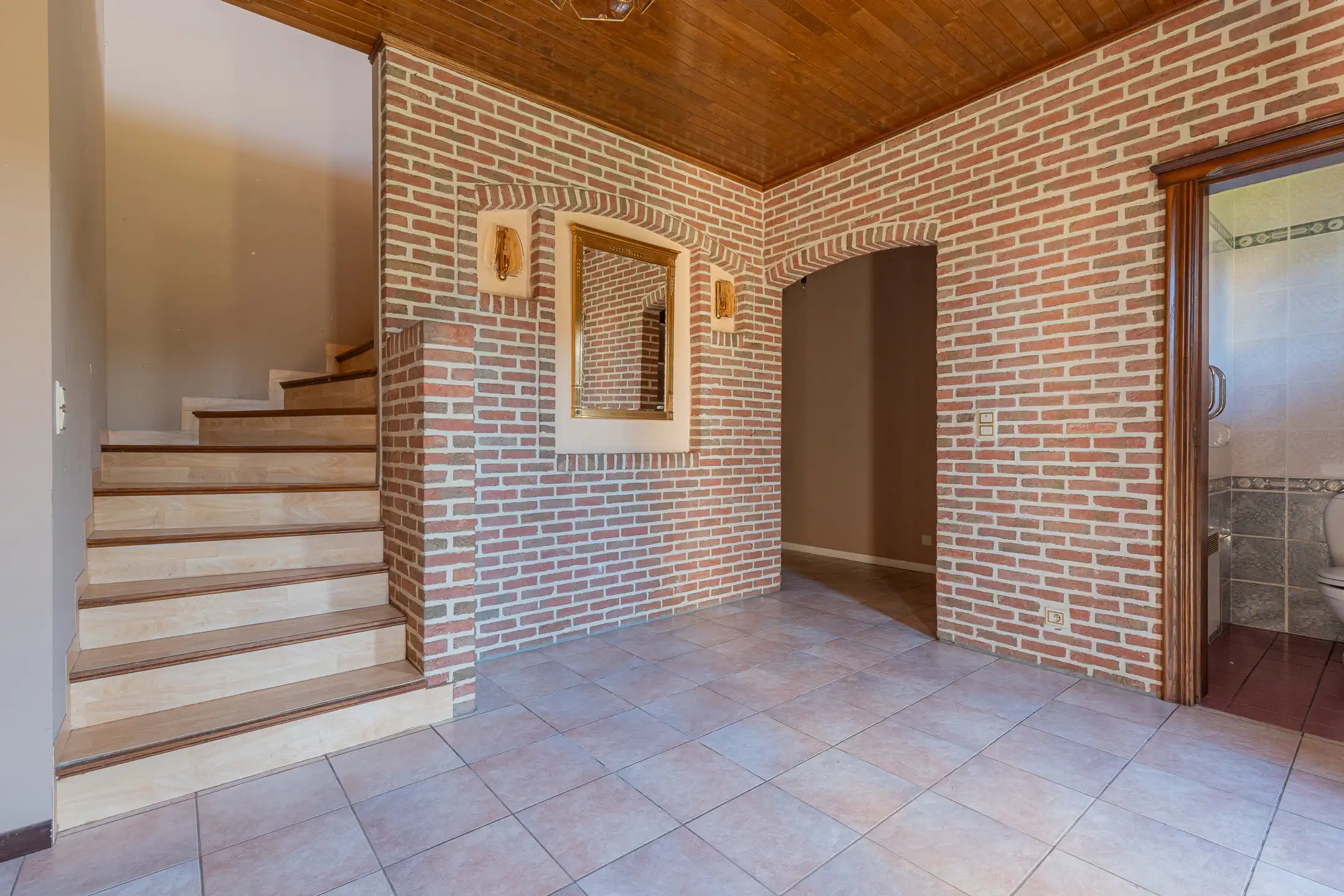 ERPE-MERE - Ruime villa met potentieel in rustige straat foto 3