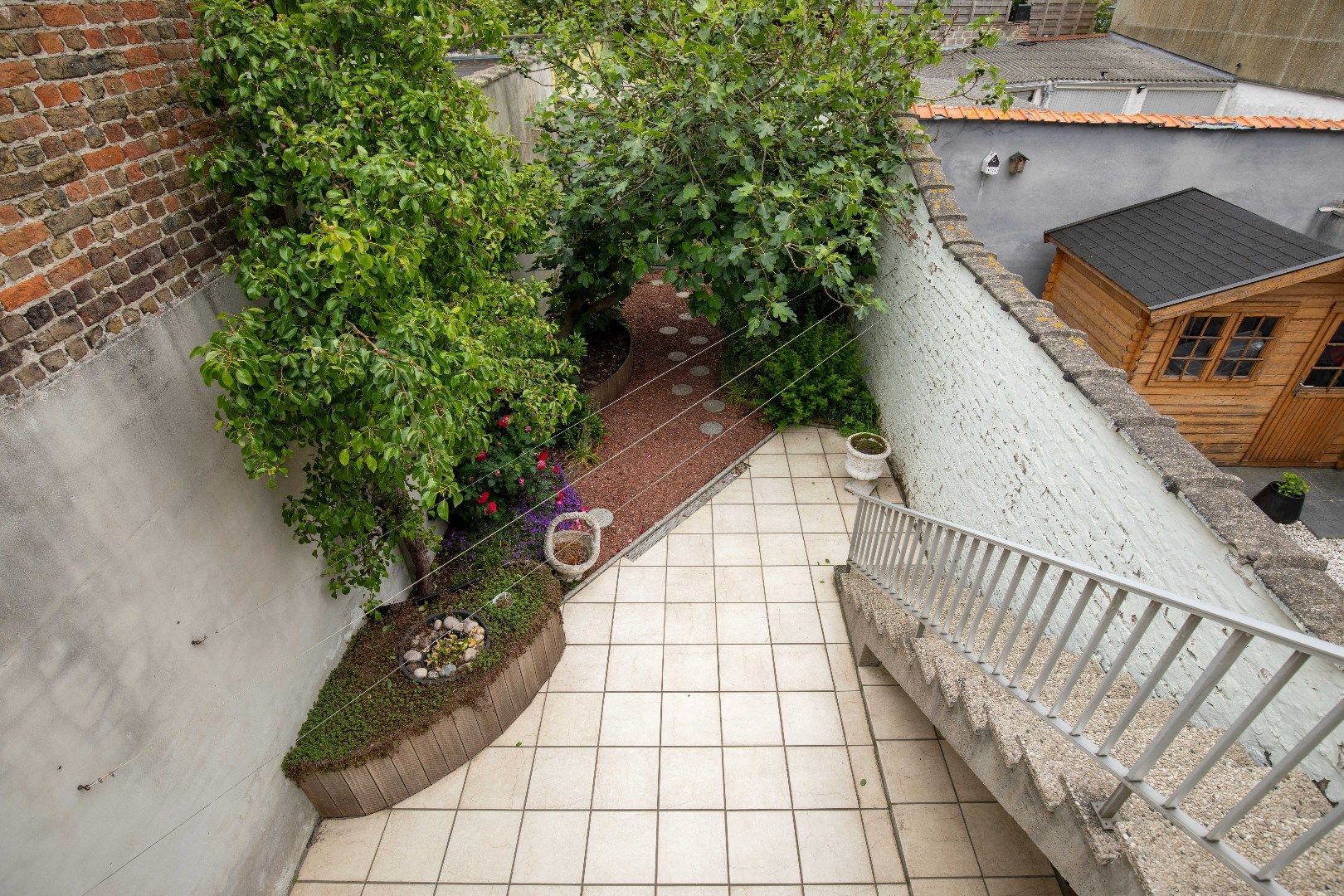 Ruime, praktische woning met grote garage, praktijk en 5 slaapkamers! foto 13