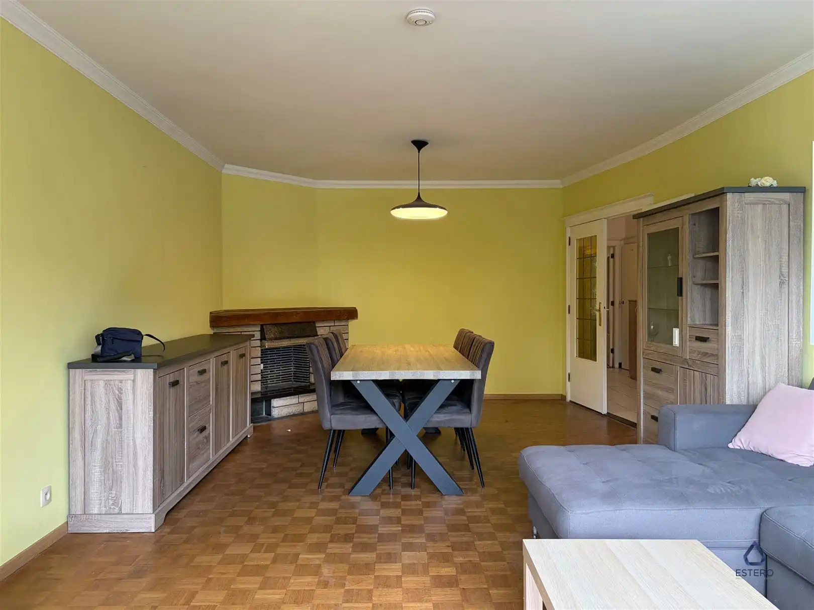 Ruim 2 slaapkamerappartement te Berchem foto 4
