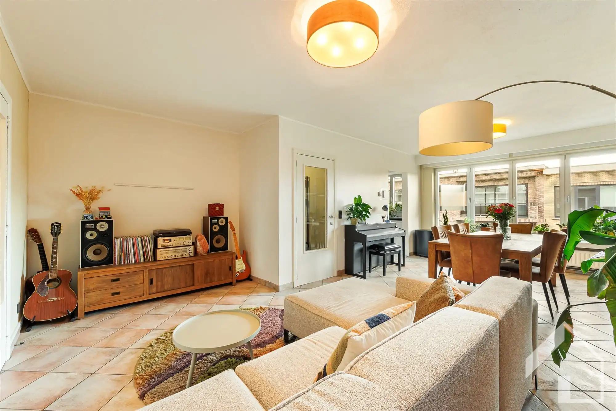 Instapklaar appartement met garagebox! foto 5