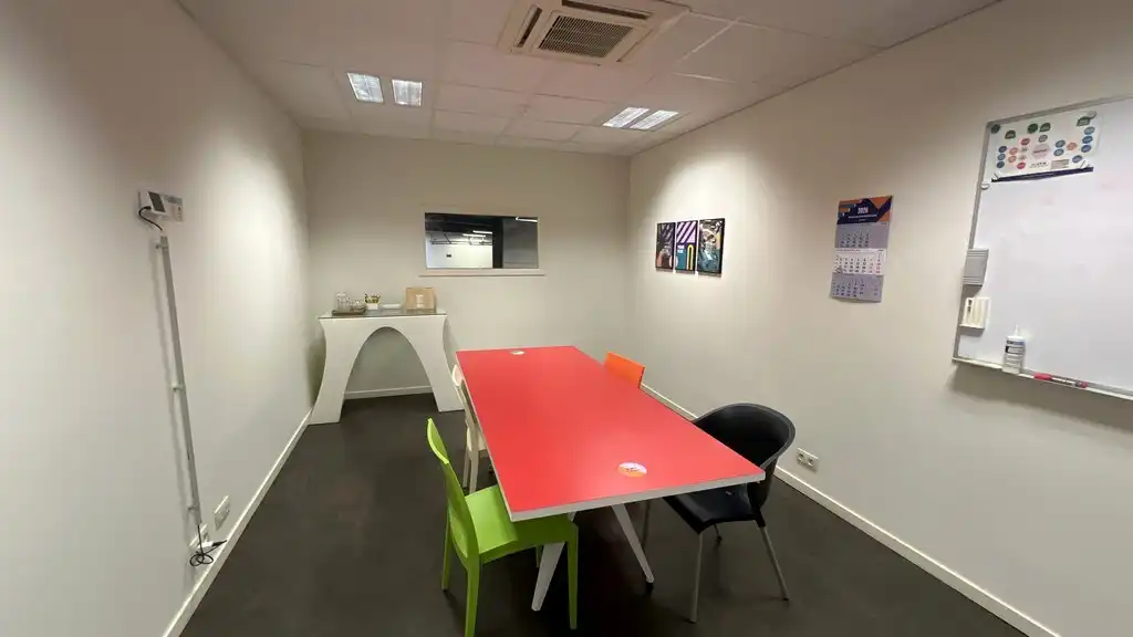 Magazijn met sociale ruimtes te huur in Industriepark-Drongen foto 14