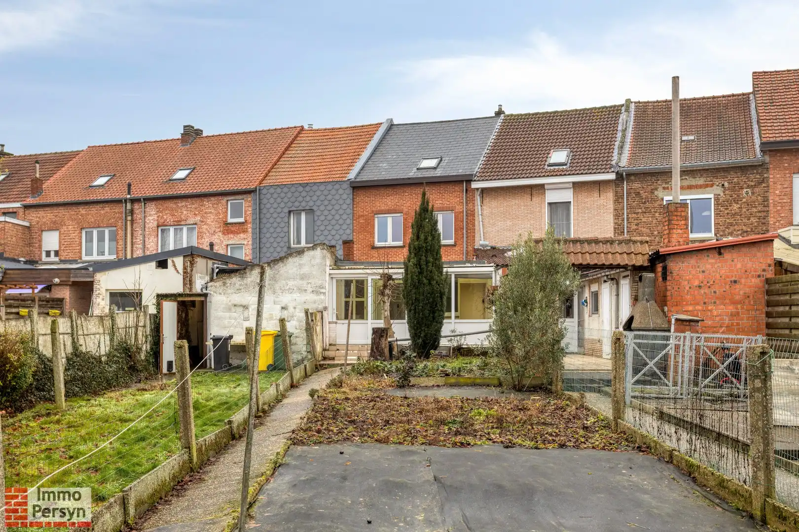 Unieke investeringsopportuniteit: Twee te renoveren woningen met tuin en achteringang foto 13