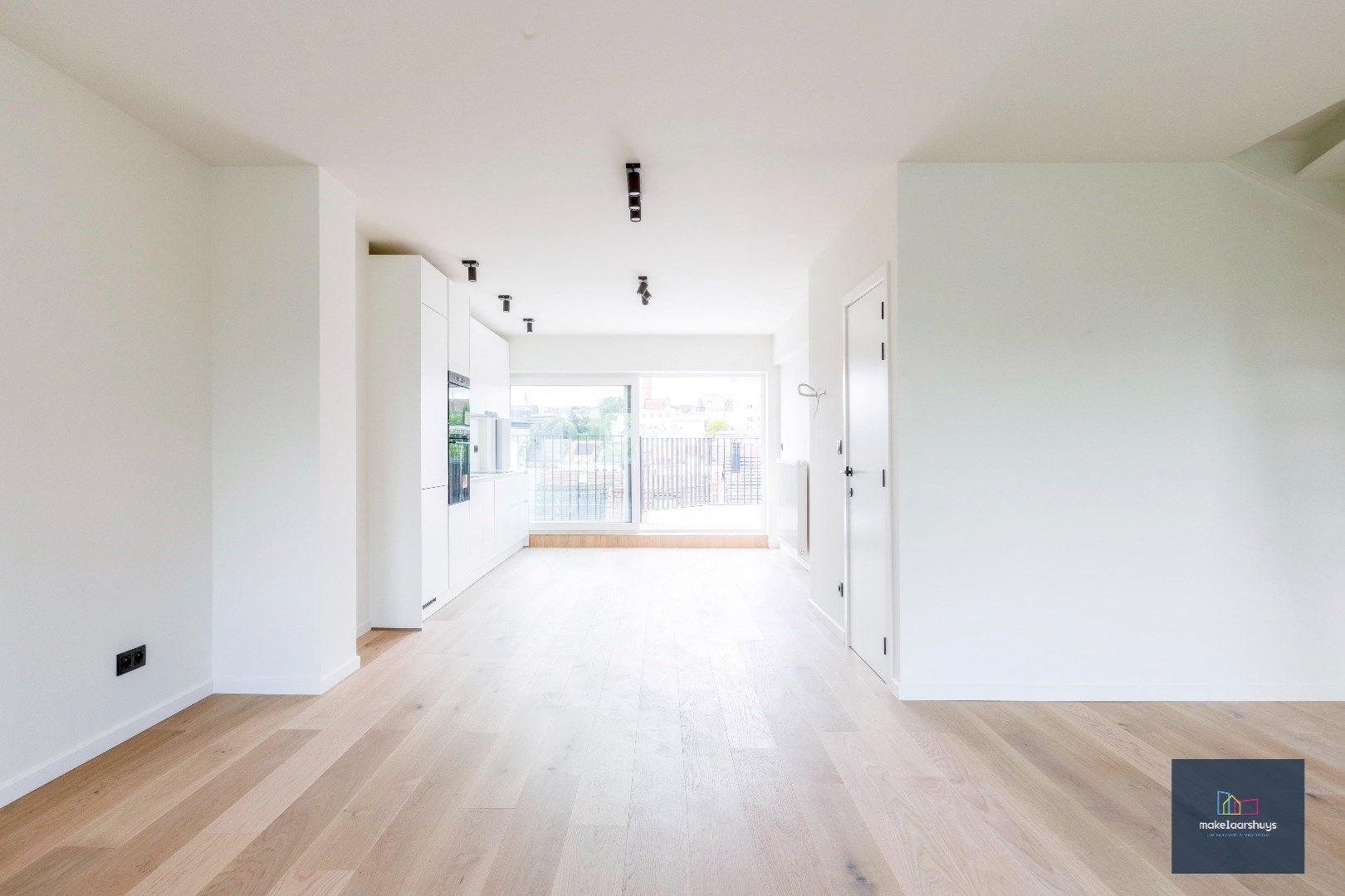 Prachtige penthouse met 2 slaapkamers en  groot terras met uniek uitzicht foto 6