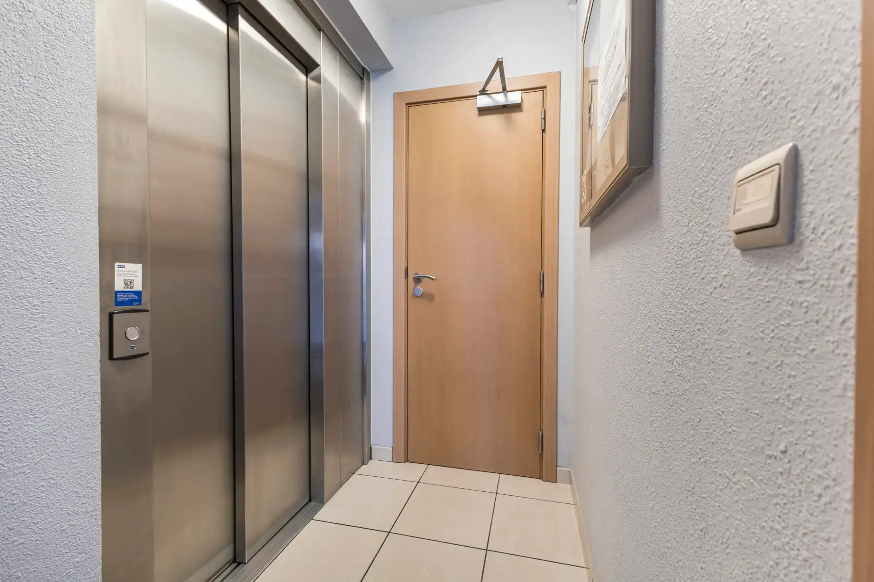 Appartement met 2 slaapkamers, 2 autostaanplaatsen en balkon foto 25