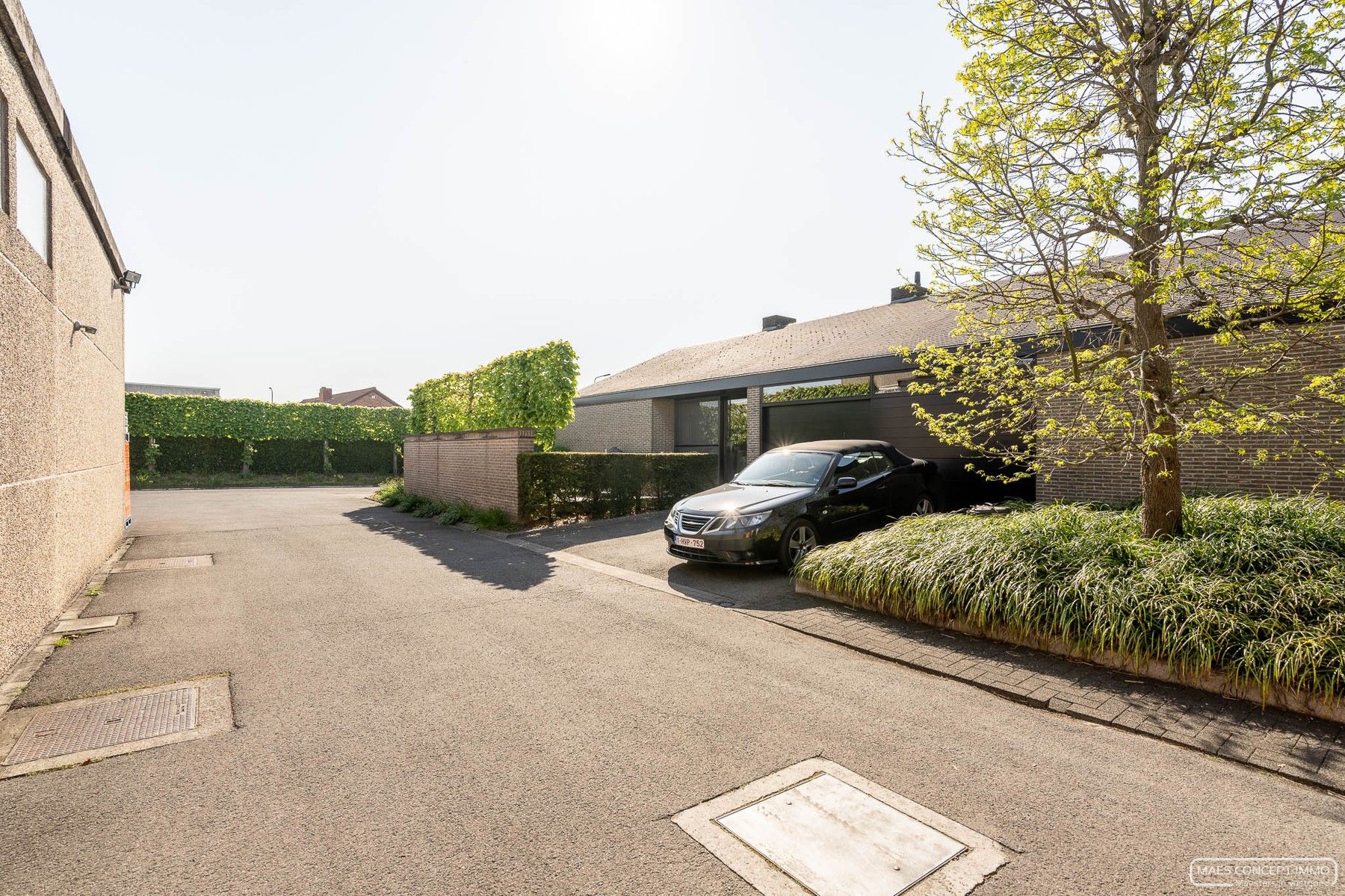 Villa te koop met uniek commercieel vastgoed: winkel, loods en over te nemen handelsfonds foto 26
