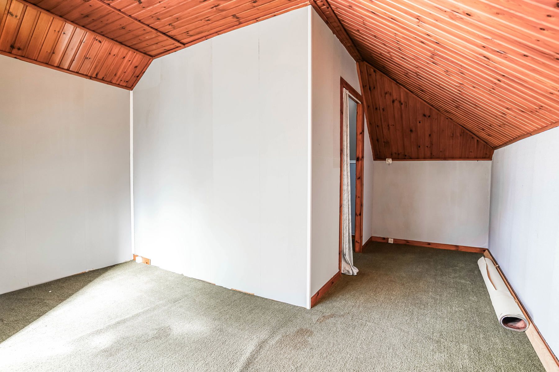 Te renoveren rijwoning met tuin te Steenhuffel foto 12
