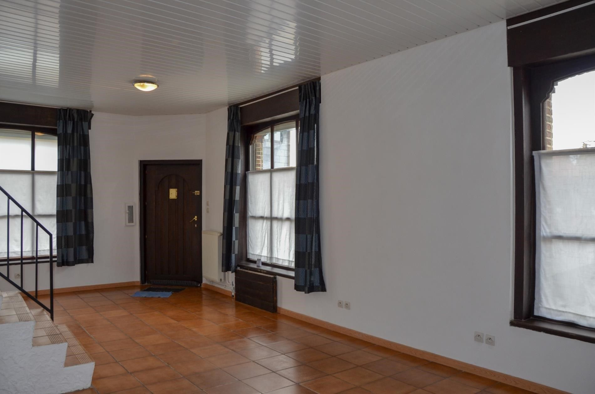 Hoekwoning met 2 slaapkamers en koertje. foto 8