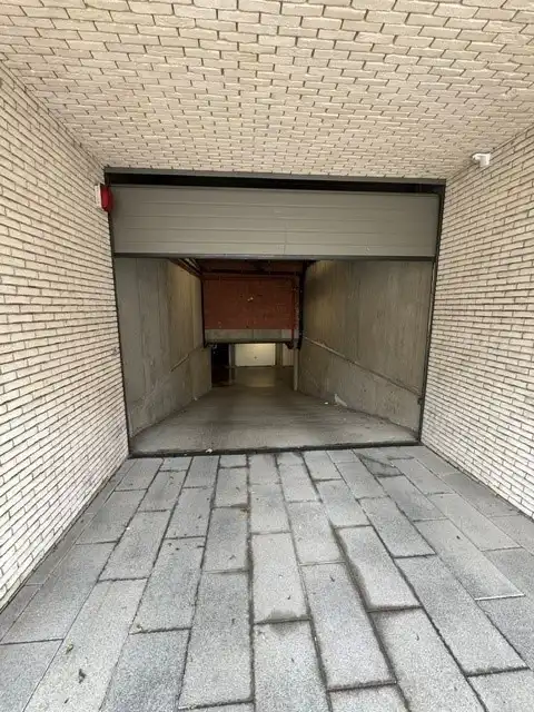 Parkeerplaats te huur foto 2