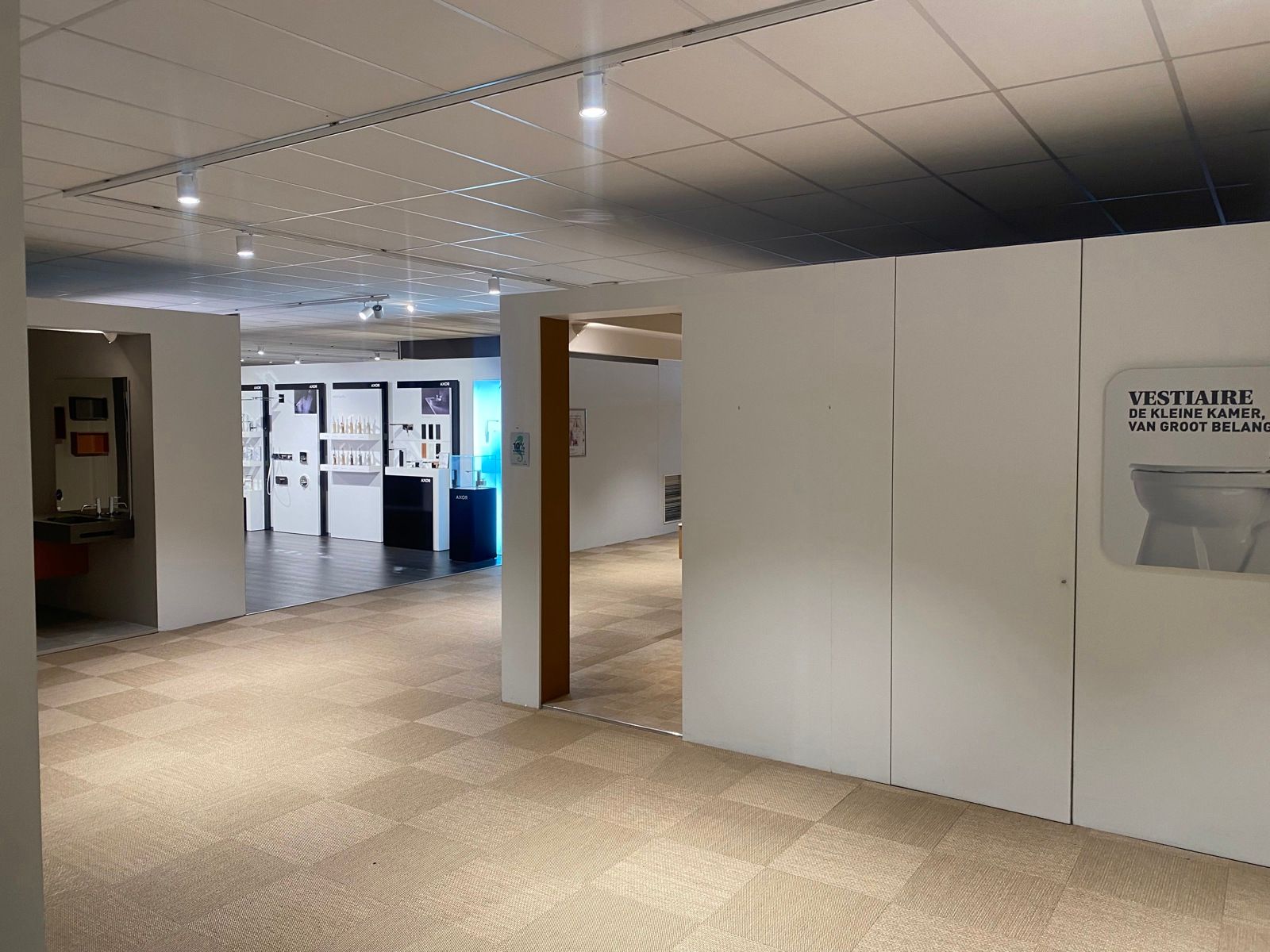 Te Huur: Toonzaal van ca. 2.054 m² op AAA-locatie foto 8