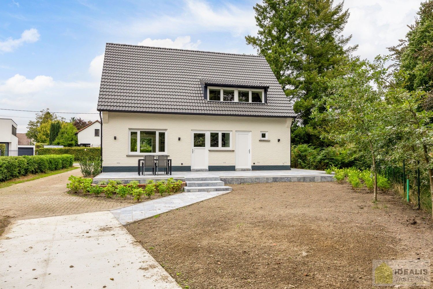 PRACHTIG GELEGEN EN INSTAPKLARE VILLA IN NIEUWBOUWSTAAT! foto 39