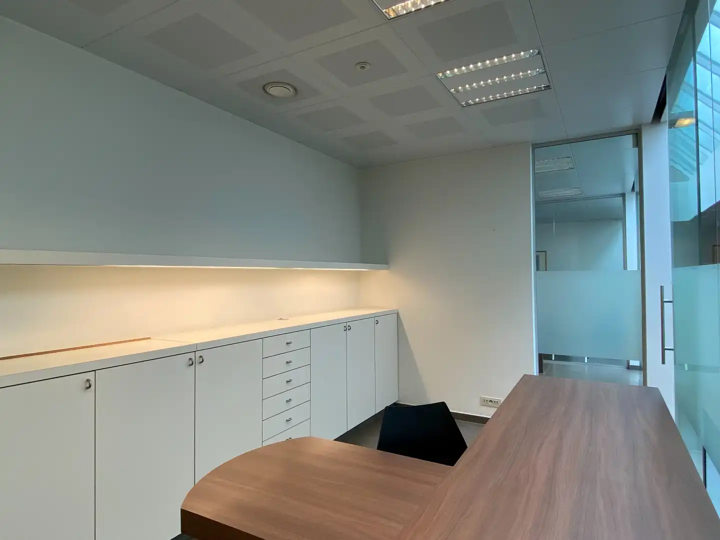 HANDELSPAND (215m²) IN HARTJE AARSELE foto {{pictureIndex}}