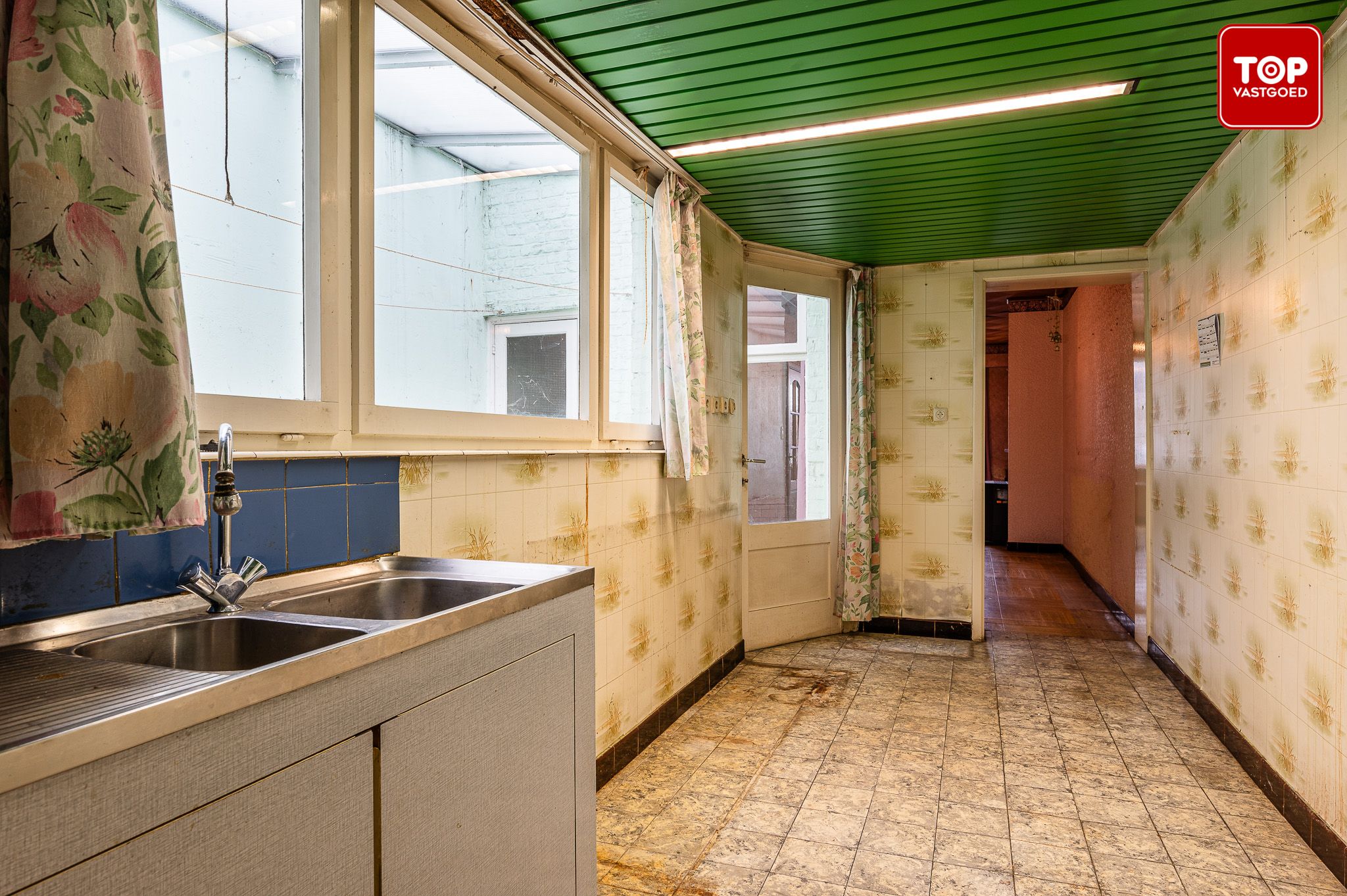 Te renoveren woning met 3 slaapkamers en terras foto 10