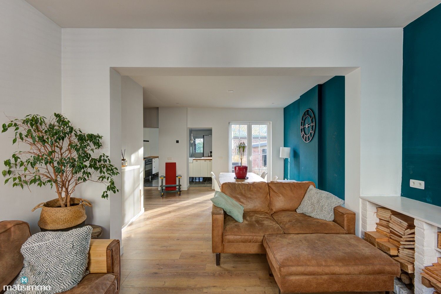 GROTENDEELS GERENOVEERDE GEZINSWONING MET ZUIDGERICHTE TUIN IN MILLEN foto 4