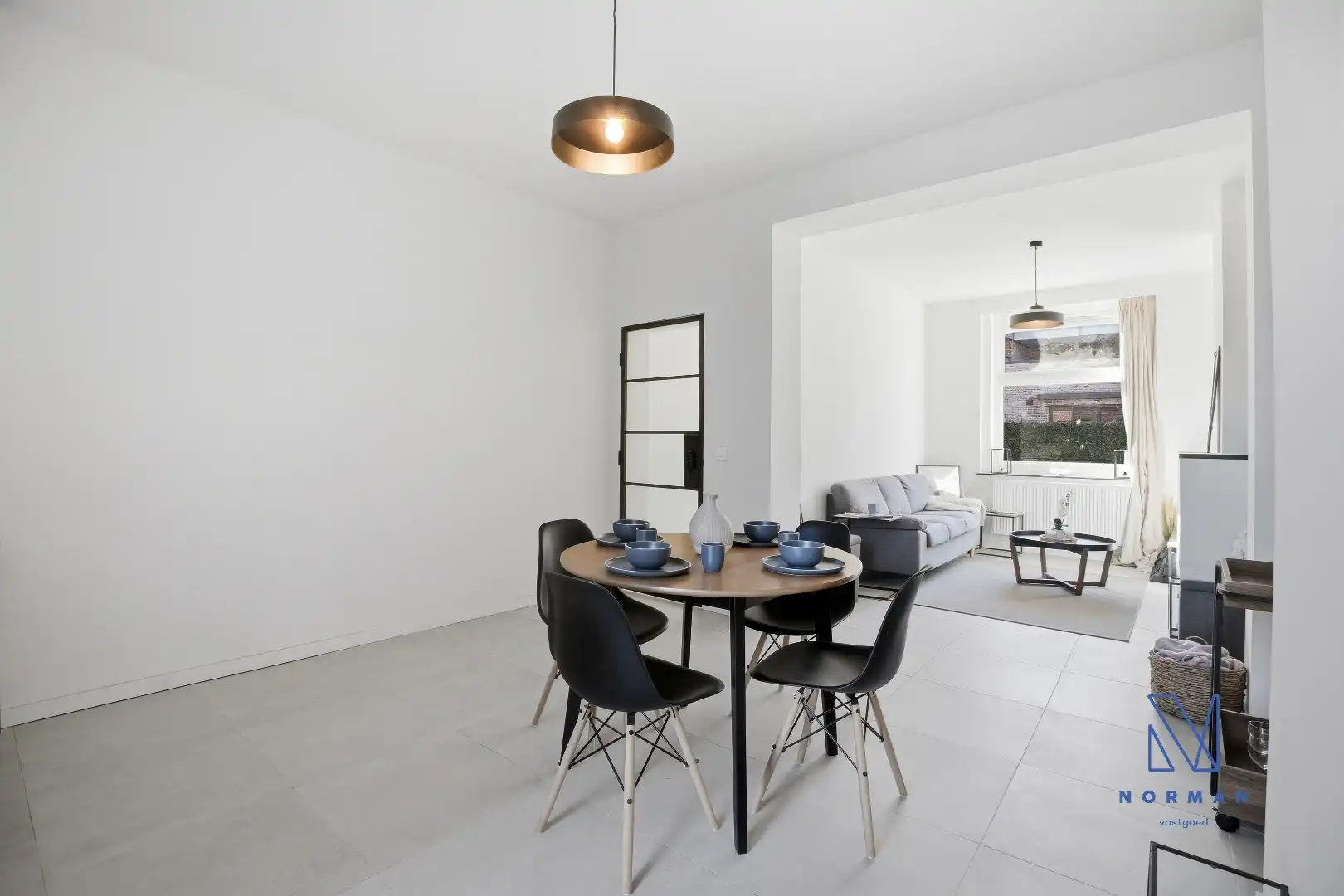 Volledig gerenoveerde woning te koop in het centrum van Ingelmunster met 3 slaapkamers. foto 3