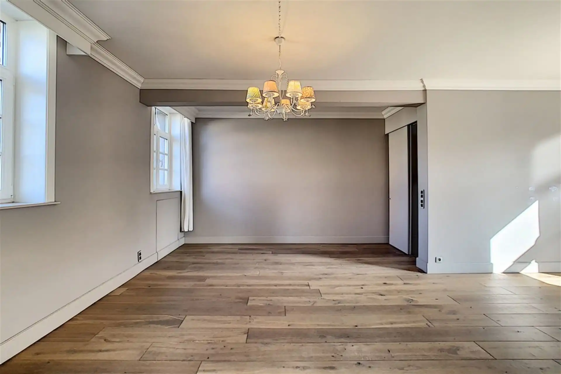 Karaktervolle woning met leuk terras en garagebox foto 4