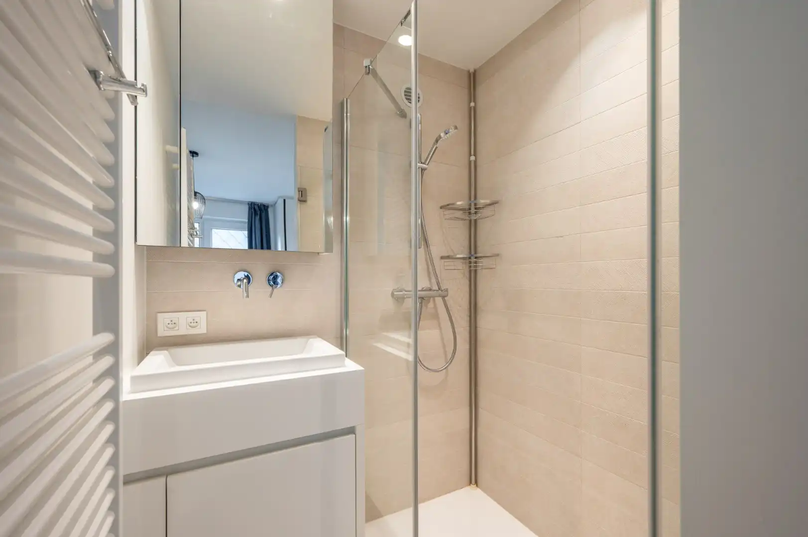 Instapklaar 3-slaapkamerappartement met zijdelings zeezicht foto 10