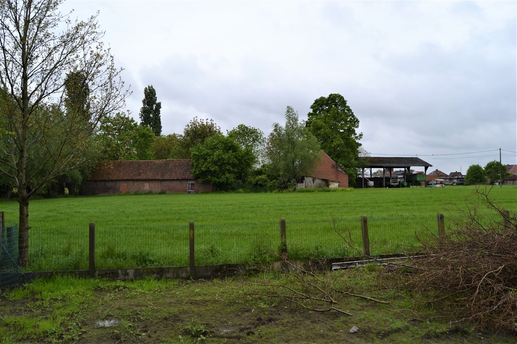 Villa met 4 ruime slaapkamers, dubbele garage en prachtig zicht foto 4