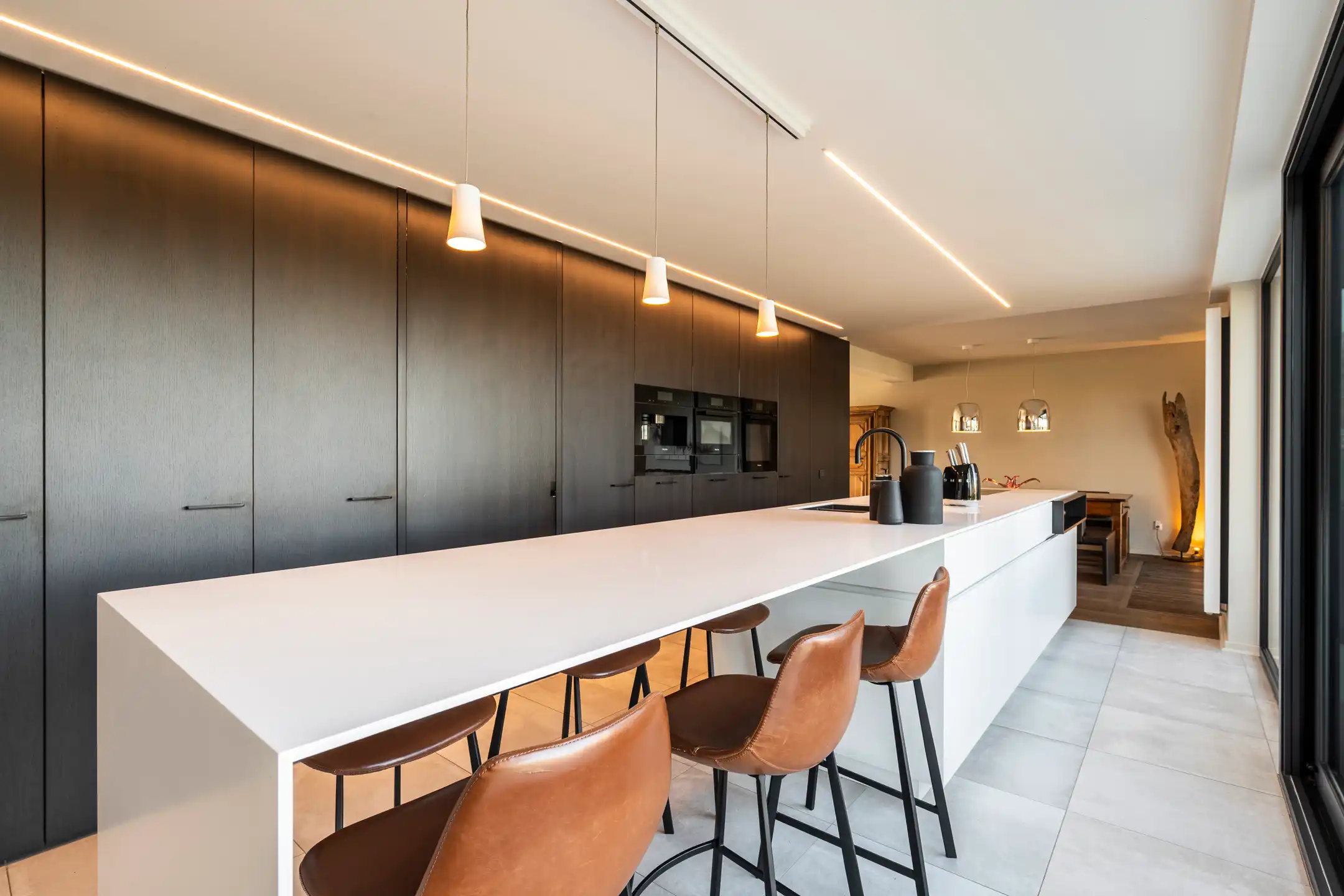 Charmante gerenoveerde villa op perceel van 1.389 m² foto 14