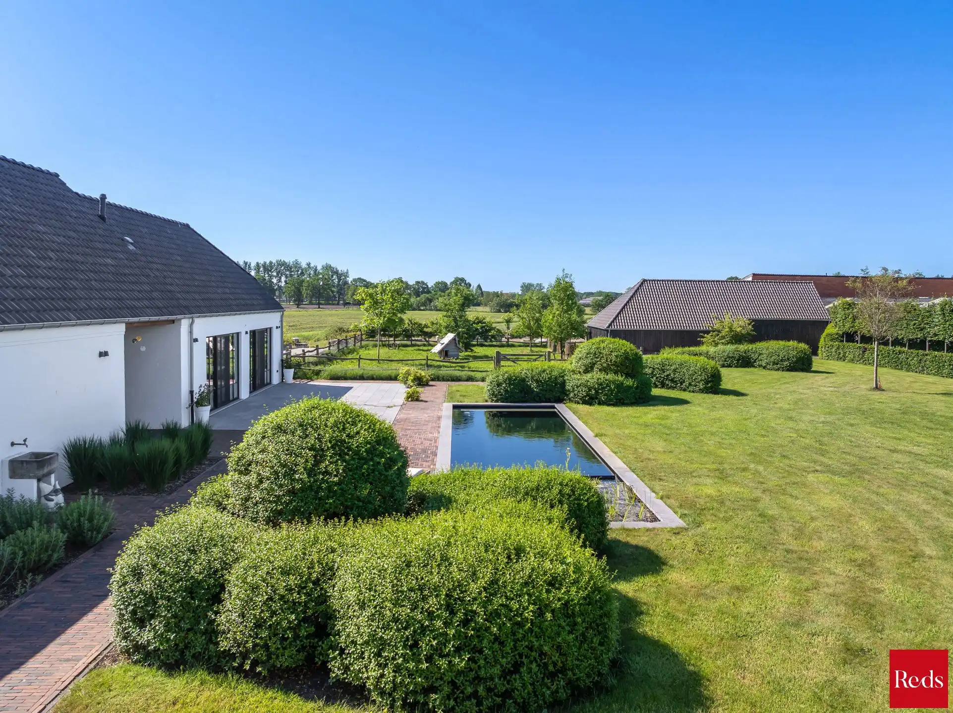 Luxueuze villa met bijgebouw en mogelijkheid tot aankoop achtergelegen weilanden.  foto 23