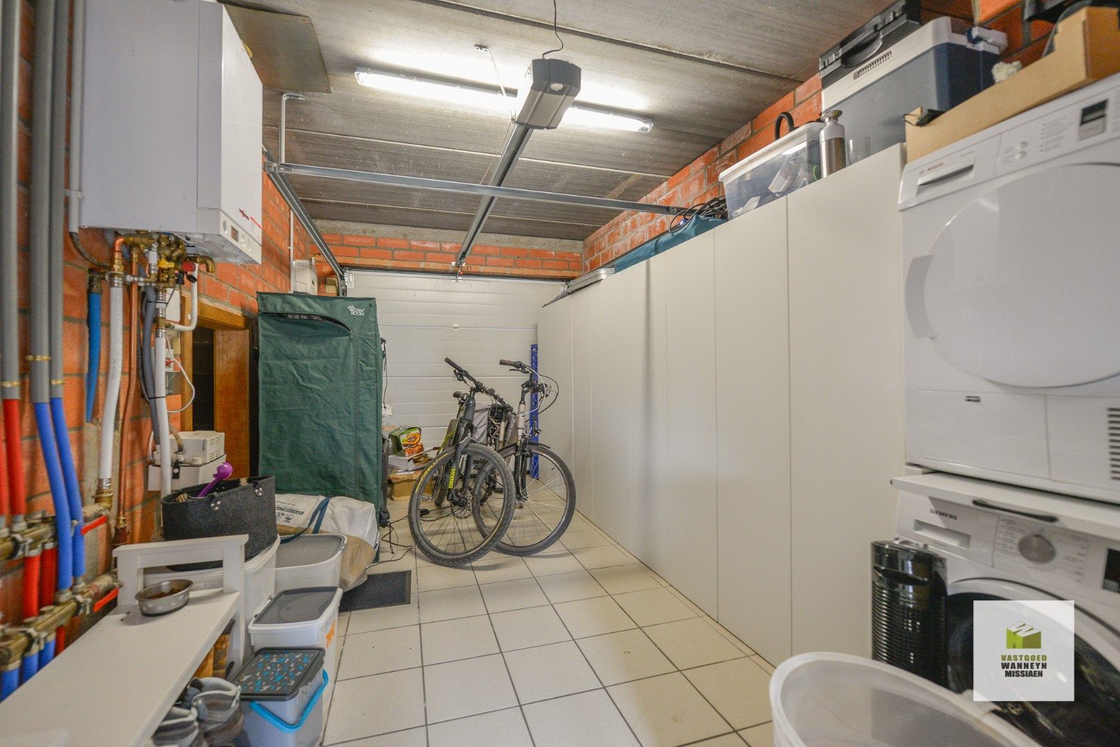 Instapklare hoekwoning met 3 slaapkamers op centrale en rustige ligging te Sint-Kruis foto 9