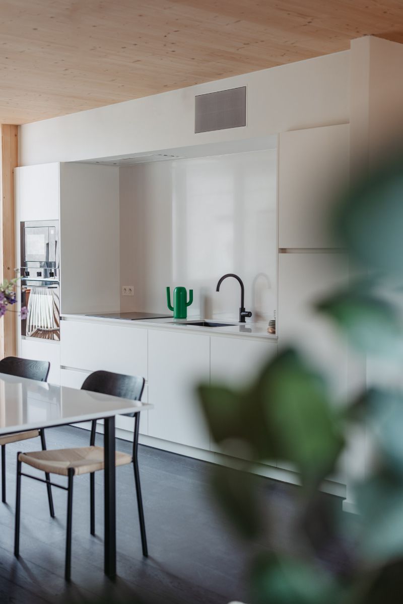 Lichtrijk gerenoveerde duplex vlakbij Gent centrum foto 6