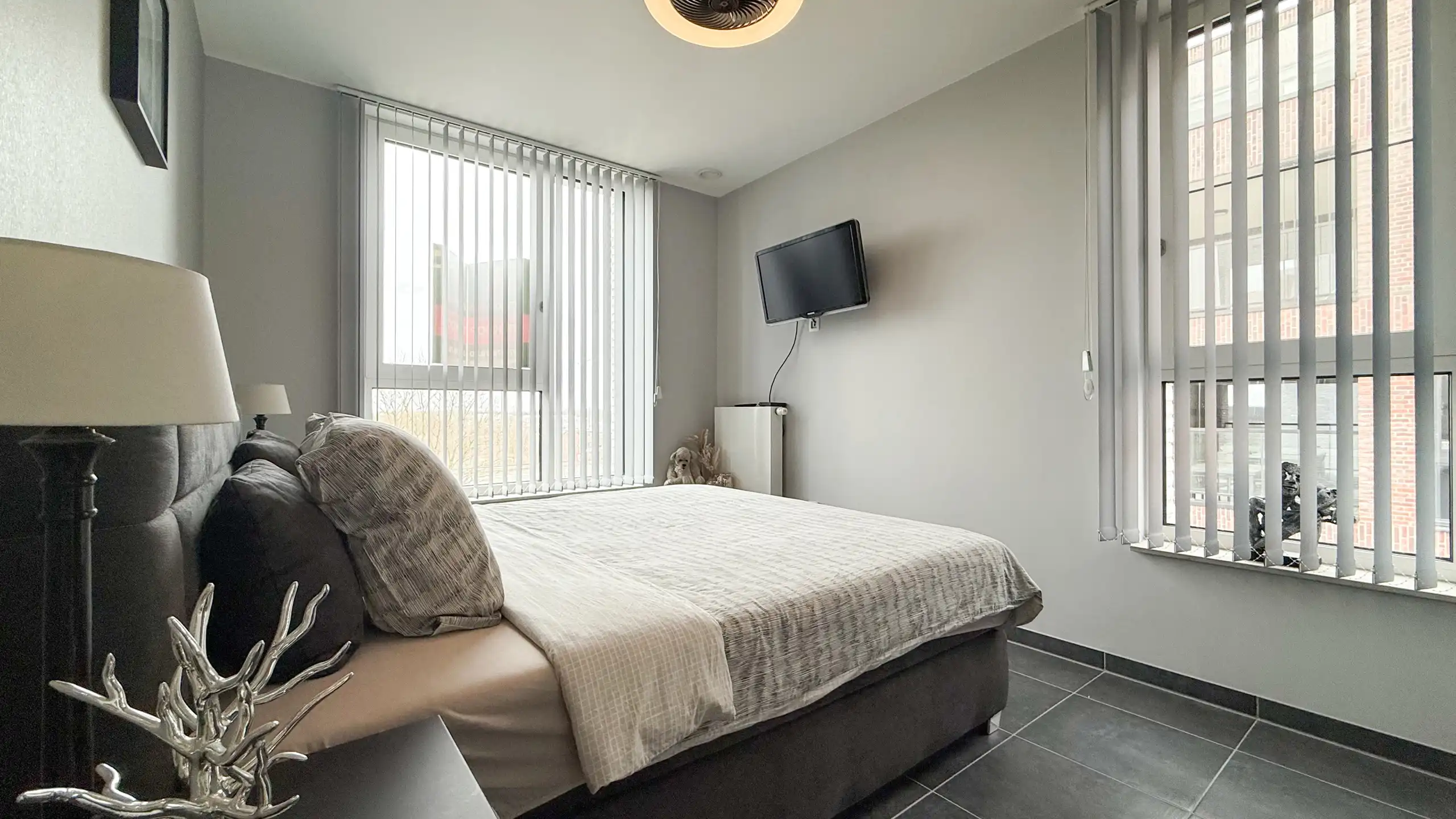 Instapklaar appartement met vrij uitzicht en parkeerplaats! foto 22