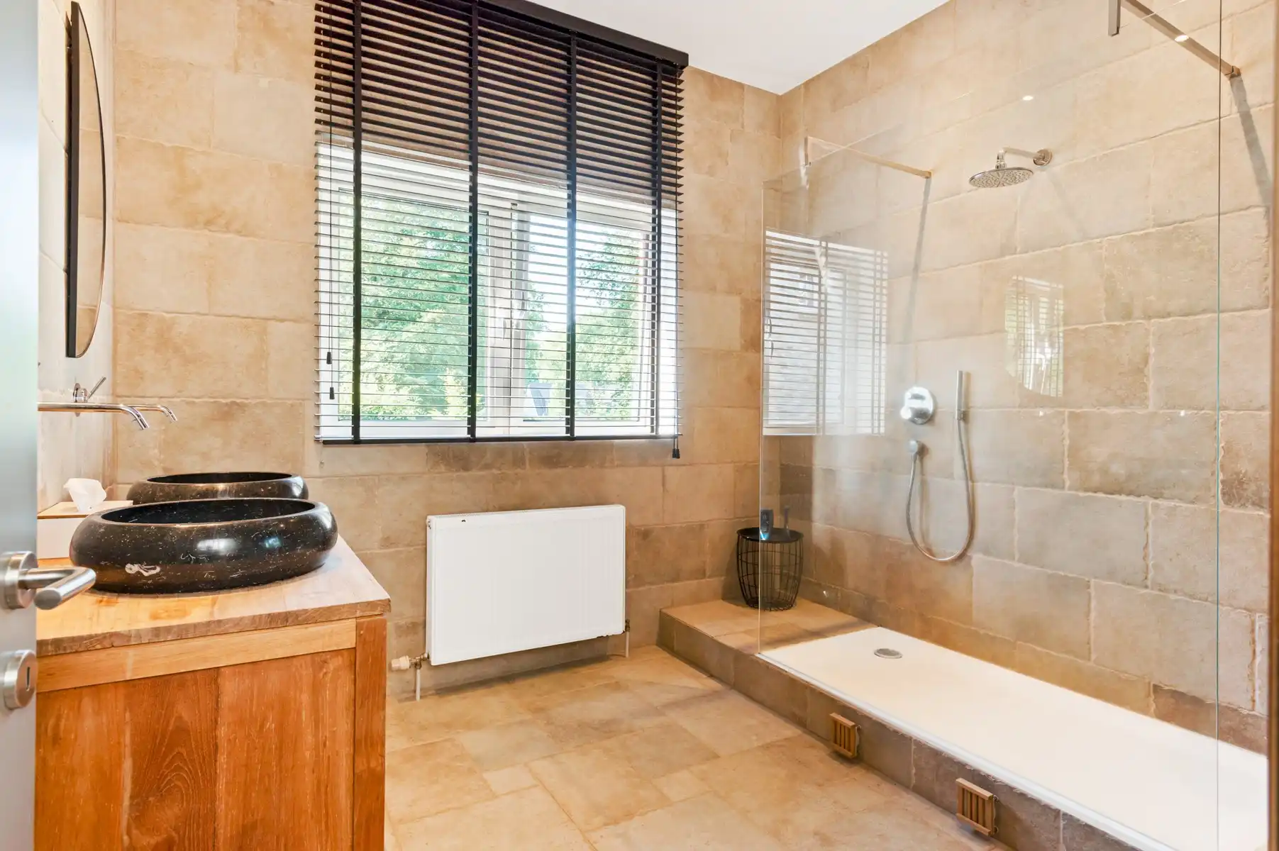 IN OPTIE !! Charmante en ruime villa met zwembad foto 31