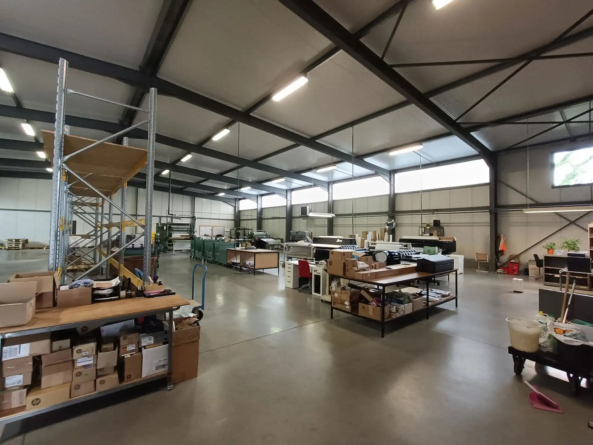 Bedrijfsgebouw te huur in Lier - Magazijn ook apart beschikbaar! foto 4