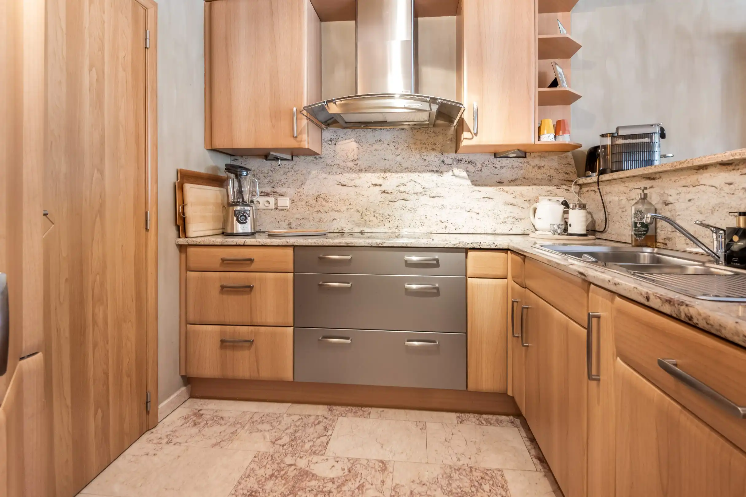 Ruim appartement met gevelbreedte van ca. 9,2 meter en zuid-west oriëntatie gelegen in het centrum foto 9