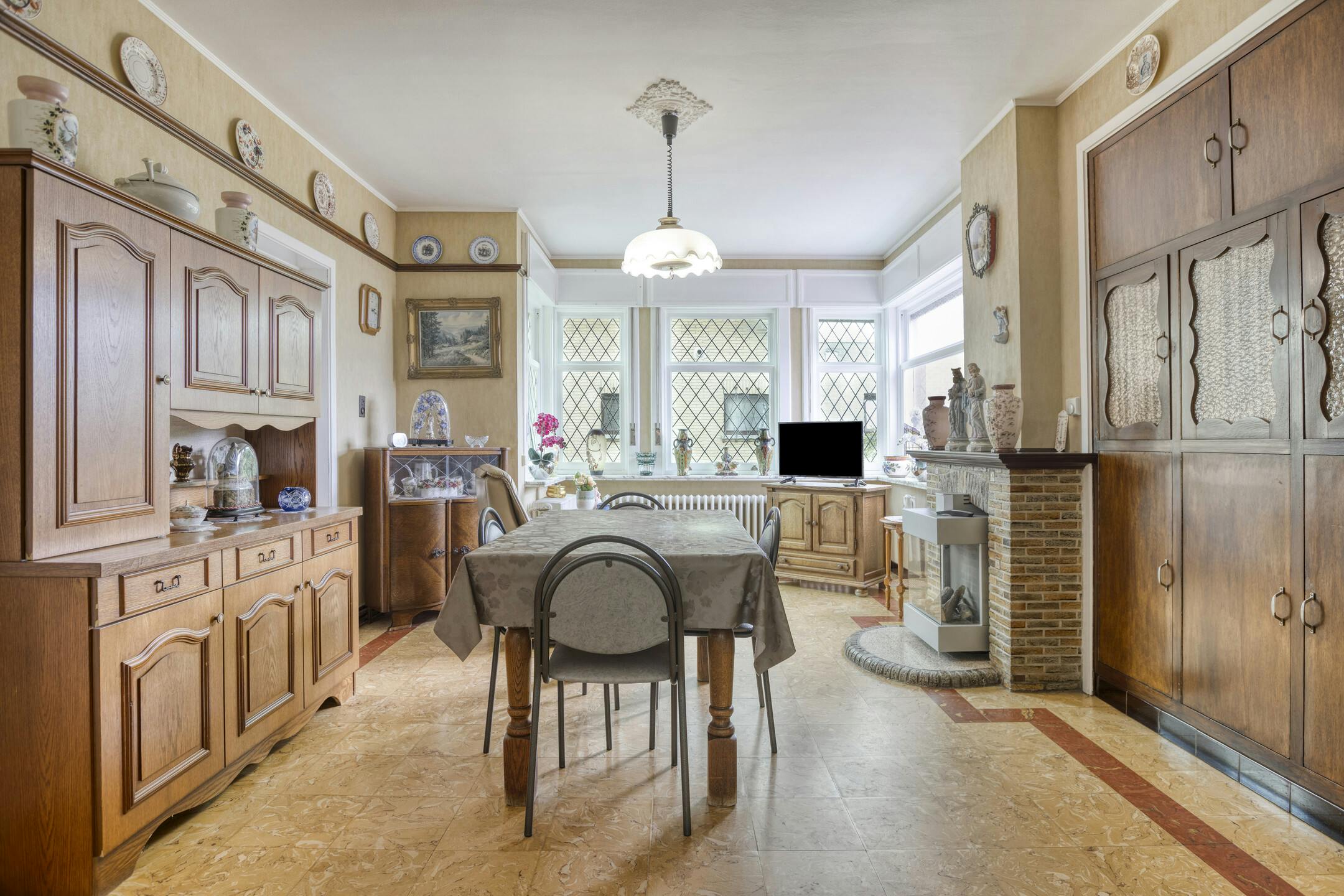 Ruime woning met tuin en garage op 1.845m² te Alveringem. foto 4